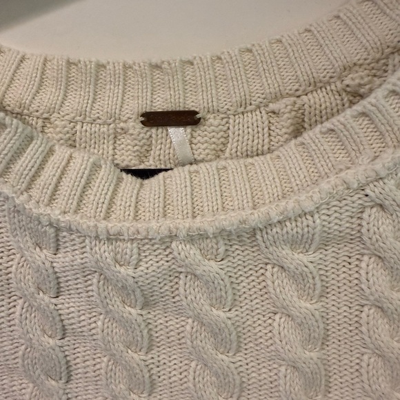 Free People 100% Cotton Tuesday Cream Cable Knit Cropped Sweater Size Medium - Picture 10 of 12
